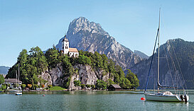 Traunkirchen mit Traunstein, (c) Oberösterreich Tourismus GmbH, Andreas Röbl