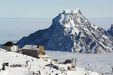 Winterlandschaft Feuerkogel mit Blick auf den Traunstein, (c)Oberösterreich Tourismus GmbH, Hermann Erber