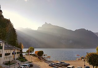 Ausblick auf den Traunsee vom Wirthaus Poststube 1327